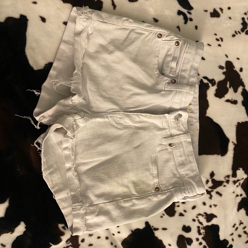 American eagle white shorts